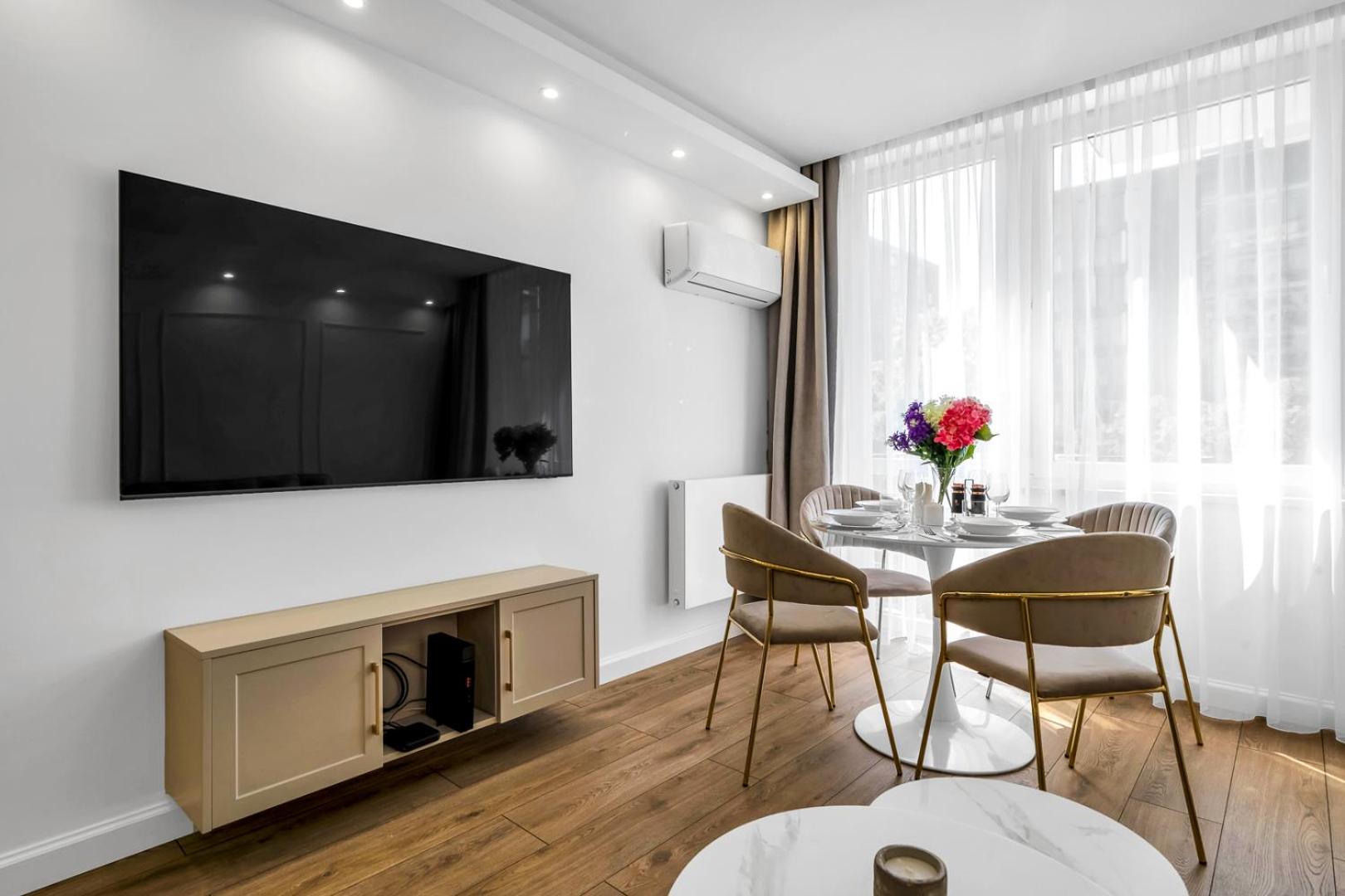 Warsaw Centrum Apartment - Workspace, Balcony - By Rentujemy Экстерьер фото